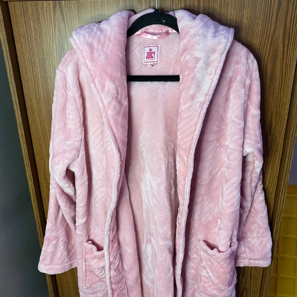 Juicy Couture Robe Women L/XL Pink Hooded Plush Embossed Logo Missing Belt